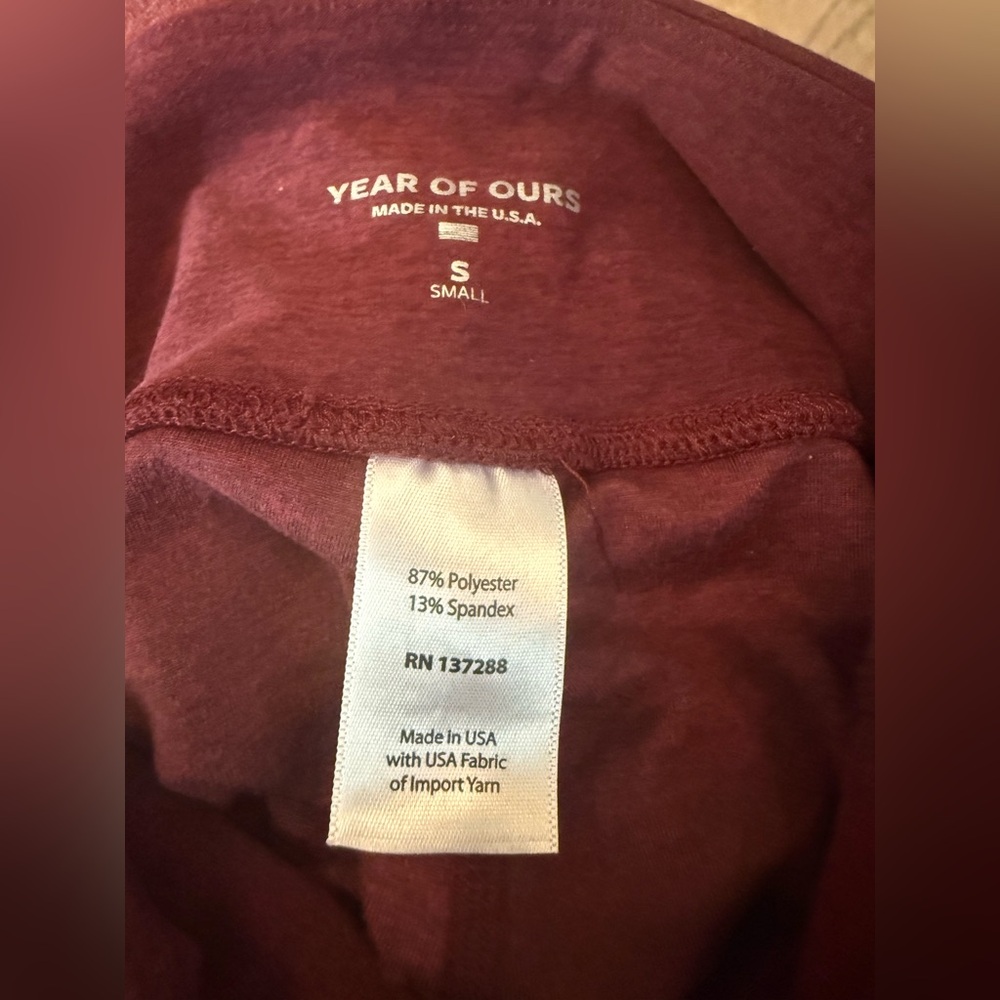 Year of Ours. Everyday Yoga Legging. Sangria. Size Small. - Picture 6 of 6